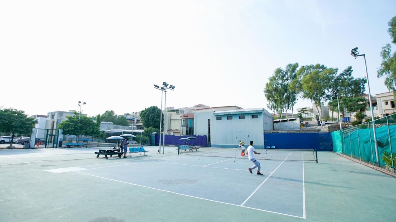 Northern Suites Bahria Town ラーワルピンディー エクステリア 写真