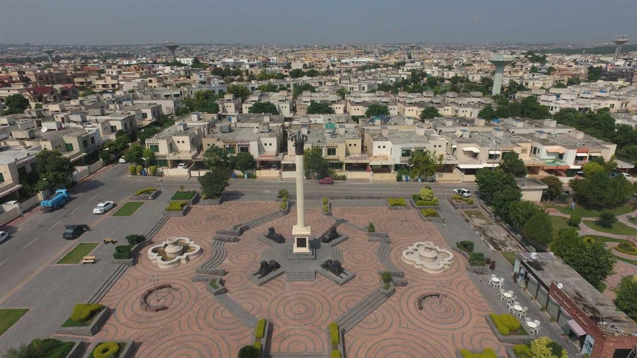 Northern Suites Bahria Town ラーワルピンディー エクステリア 写真