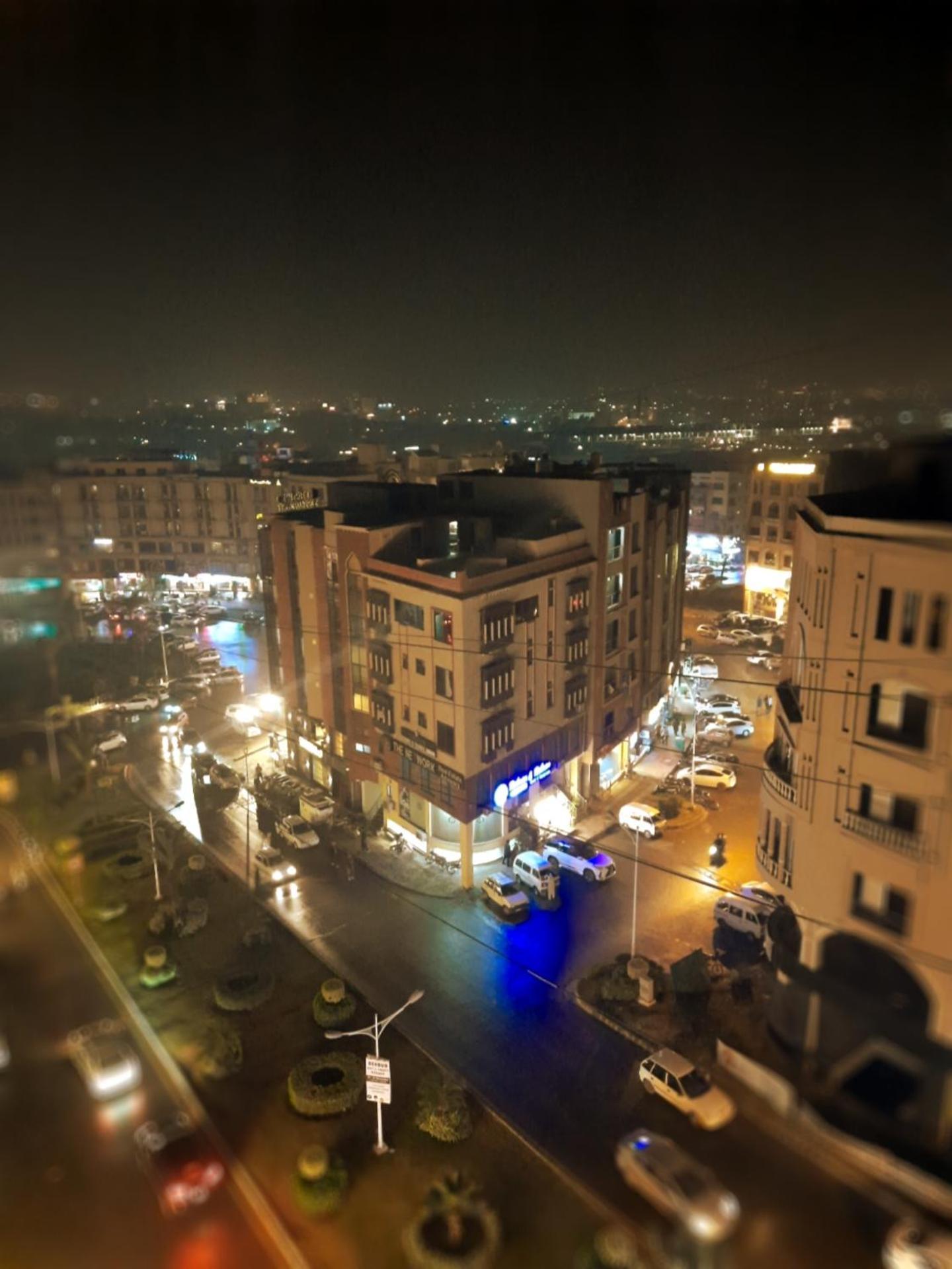 Northern Suites Bahria Town ラーワルピンディー 部屋 写真